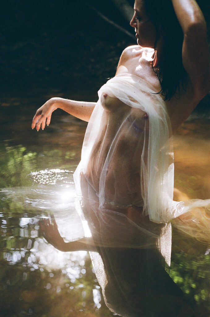 A visual love letter to the divine feminine—soft, strong, sacred. These fine art boudoir portraits celebrate the beauty of embodiment, the quiet power of rest, and the unapologetic reclamation of self. Whether you're navigating motherhood, healing, or simply ready to be seen in a new light, this is an invitation to return to yourself.  Captured by Kristen Hammock, a fine art boudoir photographer in Durham, NC specializing in soulful, emotional, female-led storytelling.
